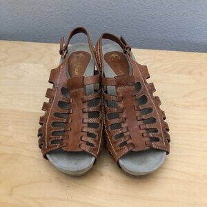 EARTHIES Siena Cognac Tan Leather Cone Heel Sandals size 7 B Chunky Coastal Boho